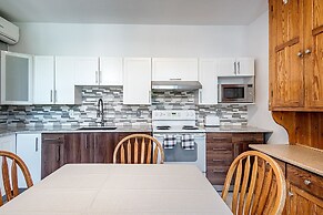 Beautiful 6BR Apt Near Olympic Stadium