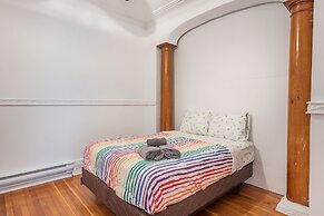 Beautiful 6BR Apt Near Olympic Stadium