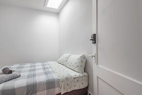 Beautiful 6BR Apt Near Olympic Stadium