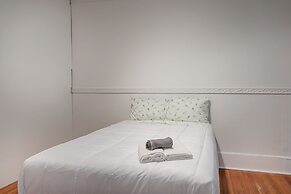 Beautiful 6BR Apt Near Olympic Stadium