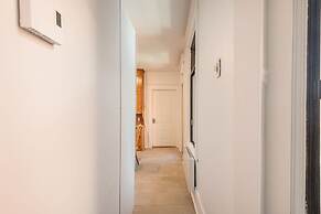 Beautiful 6BR Apt Near Olympic Stadium