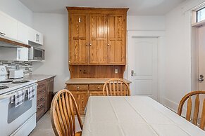 Beautiful 6BR Apt Near Olympic Stadium