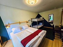 Nature Shelter Hotel