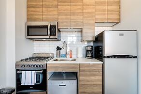 Modern And Cozy Studio - Perfect For A Work Trip Or A Solo Getaway - 7