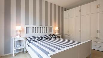 Luxury Apartment in Modern Villa Unit 1