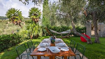 Luxury Apartment in Modern Villa Unit 1