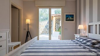 Luxury Apartment in Modern Villa Unit 1