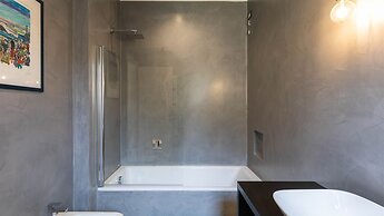 Luxury Apartment in Modern Villa Unit 1