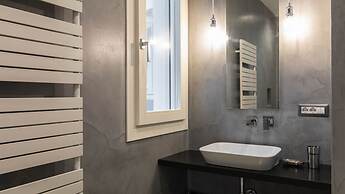 Luxury Apartment in Modern Villa Unit 1