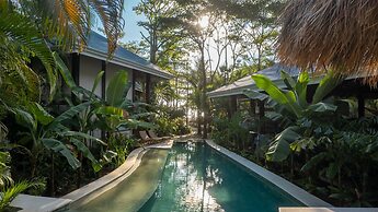 Blue Mist Hotel & Beach Club