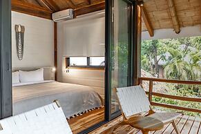 Blue Mist Hotel & Beach Club