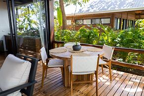 Blue Mist Hotel & Beach Club