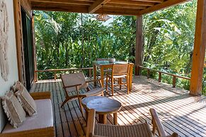 Blue Mist Hotel & Beach Club