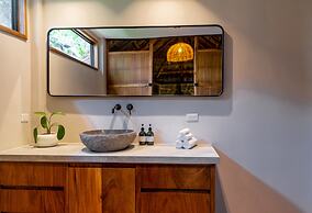 Blue Mist Hotel & Beach Club