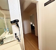 Private bedroom in Desert Western House near Wine Country