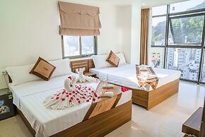 Ruby Hotel Cat Ba