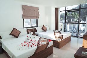 Ruby Hotel Cat Ba