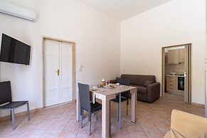 2804 Soleado Apartments - Mono Lorenz by Barbarhouse