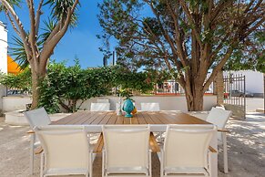 2482 Villa Estate by Barbarhouse