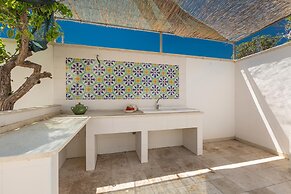 2482 Villa Estate by Barbarhouse