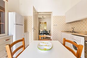 2482 Villa Estate by Barbarhouse