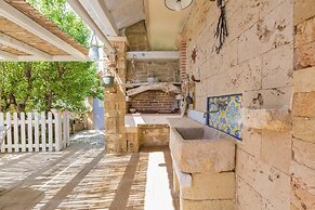 3025 Villa Verdeoasi by Barbarhouse