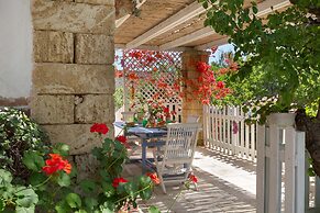 3025 Villa Verdeoasi by Barbarhouse