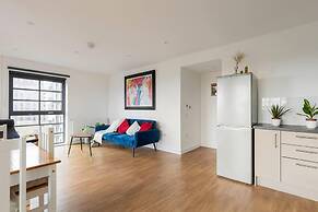Beautiful 2-bed Apartment in Wembley