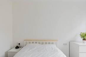 Beautiful 2-bed Apartment in Wembley