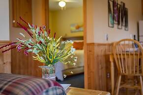 Middle Brook Cottages & Chalets