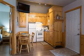 Middle Brook Cottages & Chalets