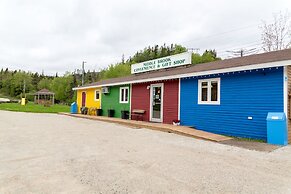 Middle Brook Cottages & Chalets