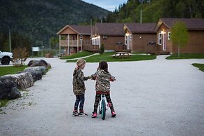 Middle Brook Cottages & Chalets