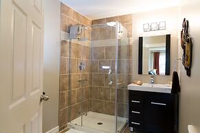 Middle Brook Cottages & Chalets