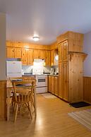 Middle Brook Cottages & Chalets