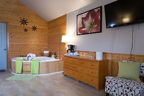 Middle Brook Cottages & Chalets