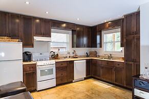 Middle Brook Cottages & Chalets