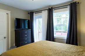 Middle Brook Cottages & Chalets