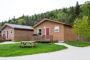 Middle Brook Cottages & Chalets