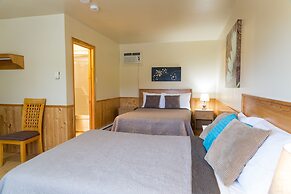 Middle Brook Cottages & Chalets