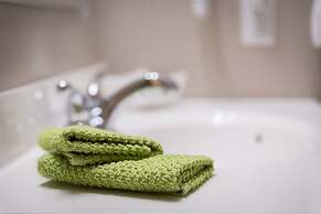 Middle Brook Cottages & Chalets