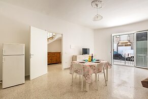 2430 Sunny Beach Apartments - Bilo Beach by Barbarhouse