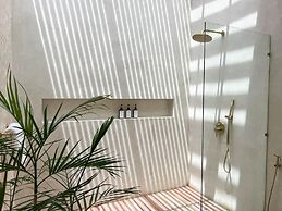 Botanique Villa & Studio