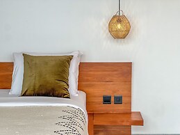 Botanique Villa & Studio