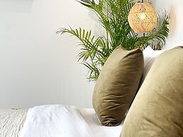 Botanique Villa & Studio