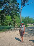 Son's Blue River Camp Glamping Cabin F