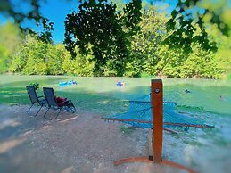 Son's Blue River Camp Glamping Cabin F