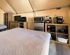 Son's Blue River Camp Glamping Cabin F