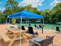 Son's Blue River Camp Glamping Cabin F