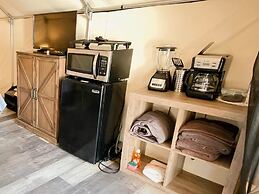 Son's Blue River Camp Glamping Cabin F